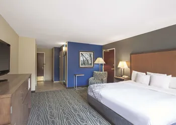 La Quinta Inn by Wyndham Richmond South hotel thumbnail 7