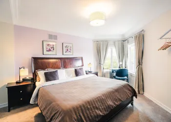 Newton Villa hotel thumbnail 3