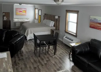 Augustus Jane Inn hotel thumbnail 3