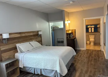 Augustus Jane Inn hotel thumbnail 6