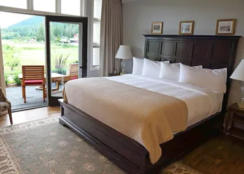 Woodstone Manor Inc. hotel thumbnail 5