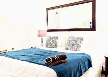 La Capitana Old San Juan hotel thumbnail 8