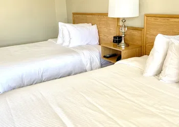 Twilight Country Motel hotel thumbnail 4