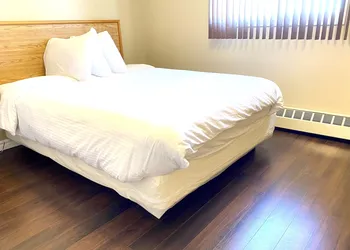 Twilight Country Motel hotel thumbnail 7