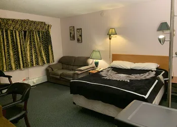 Sheridan Lawrence Inn hotel thumbnail 5