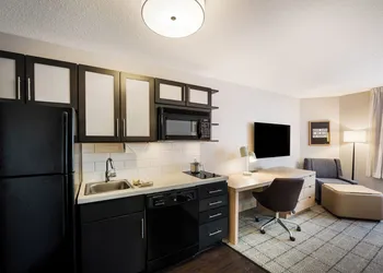 Sonesta Simply Suites Birmingham Hoover hotel thumbnail 8