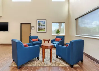 Comfort Suites San Antonio Airport North hotel thumbnail 3