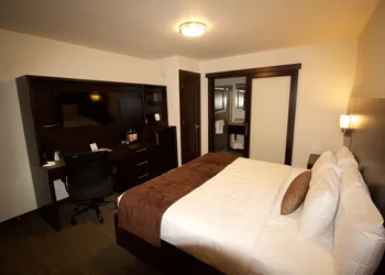 Boarders Inn & Suites by Cobblestone Hotels - Syracuse hotel thumbnail 6