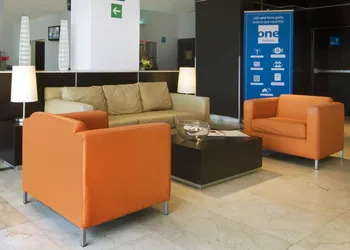 One Toluca Aeropuerto hotel thumbnail 4