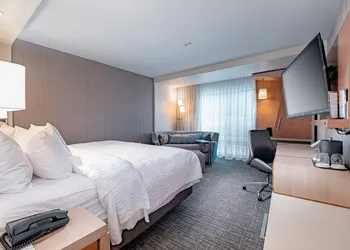 Courtyard by Marriott Toledo West hotel thumbnail 8