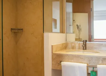 One Aguascalientes Sur hotel thumbnail 8