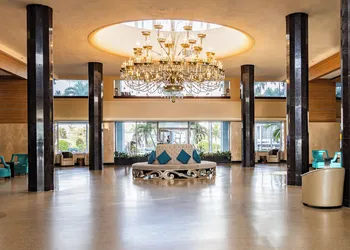 Sherry Frontenac Oceanfront Hotel hotel thumbnail 2