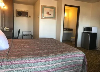 66 Motel hotel thumbnail 3