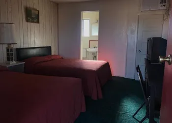 66 Motel hotel thumbnail 4