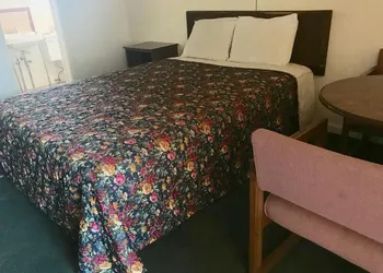 66 Motel hotel thumbnail 5