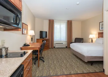 Candlewood Suites Mobile‑Downtown by IHG hotel thumbnail 6