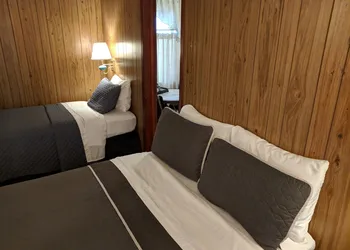 Lakeview Motel hotel thumbnail 3