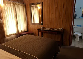 Lakeview Motel hotel thumbnail 5