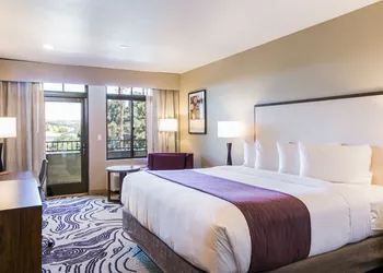 Hotel Siri Downtown - Paso Robles hotel thumbnail 8