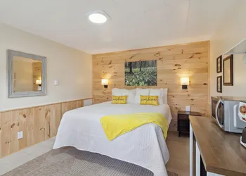 Pleasant Valley Resort hotel thumbnail 5