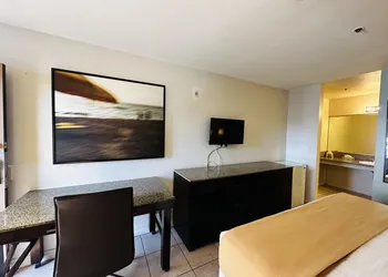Casa Blanca Express & Suites Cypress Buena Park - Anaheim Area hotel thumbnail 4