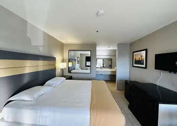 Casa Blanca Express & Suites Cypress Buena Park - Anaheim Area hotel thumbnail 5