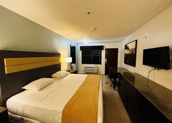 Casa Blanca Express & Suites Cypress Buena Park - Anaheim Area hotel thumbnail 8