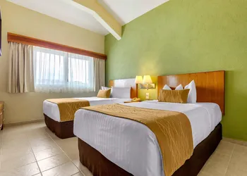 Comfort Inn Puerto Vallarta Golfside & Marina hotel thumbnail 4