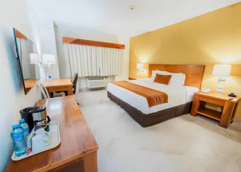 Comfort Inn Puerto Vallarta Golfside & Marina hotel thumbnail 8