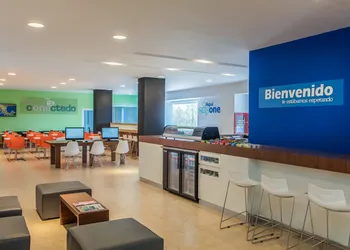 One Guadalajara Expo hotel thumbnail 4