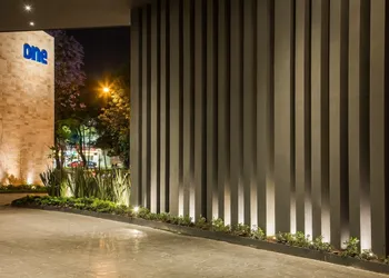 One Guadalajara Expo hotel thumbnail 8