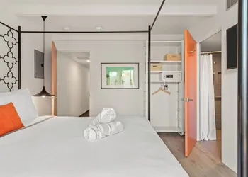 The Weekend by AvantStay hotel thumbnail 8