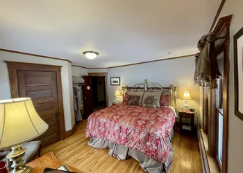 Mad River Inn hotel thumbnail 2