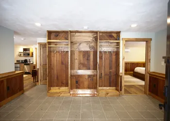 Seesaw's Lodge hotel thumbnail 2