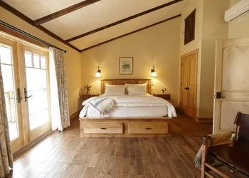 Seesaw's Lodge hotel thumbnail 8