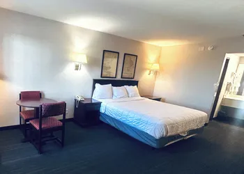 Osage Village Inn Near Lake Ozarks US 54 hotel thumbnail 8