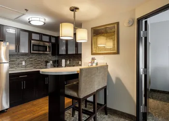 Staybridge Suites Chihuahua by IHG hotel thumbnail 7