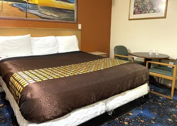 Robinhood Motel Anaheim West hotel thumbnail 8