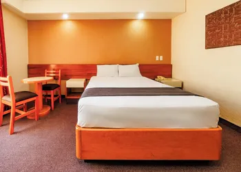 OYO Hotel Hidalgo hotel thumbnail 6