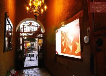 Hotel del callejón Morelia hotel thumbnail 6