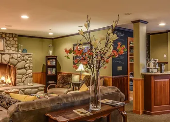 The Wild Iris Inn hotel thumbnail 3