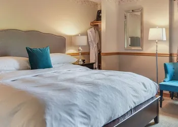The Wild Iris Inn hotel thumbnail 5