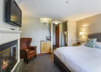 The Wild Iris Inn hotel thumbnail 8