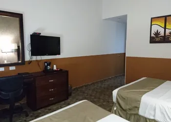 Comfort Inn Chihuahua hotel thumbnail 8