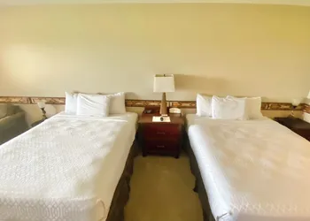 August Lodge Cooperstown hotel thumbnail 7