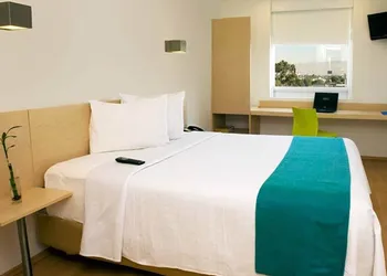 One Puerto Vallarta Aeropuerto hotel thumbnail 5