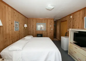 Outer Banks Motel hotel thumbnail 7