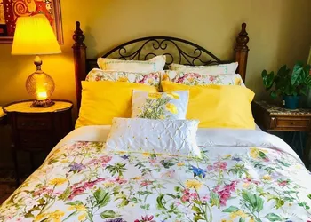 The Sunshine House hotel thumbnail 3