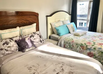 The Sunshine House hotel thumbnail 6