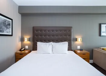Sandman Hotel Hamilton hotel thumbnail 5